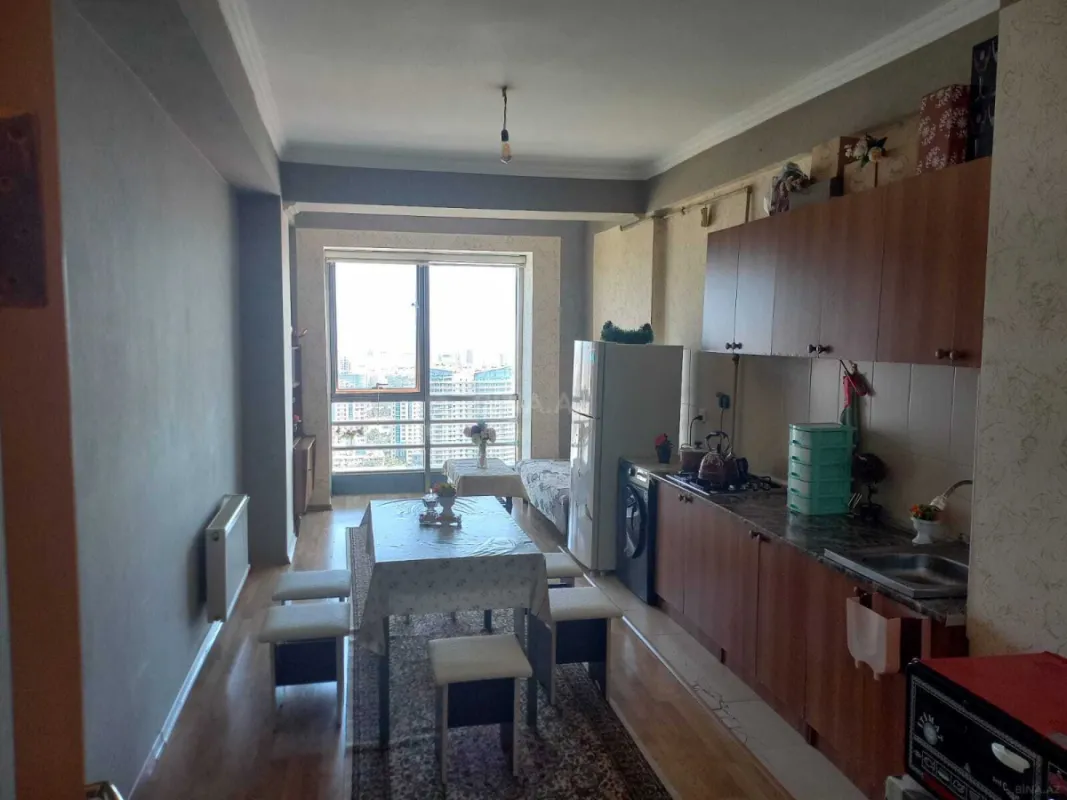 Satılır 3 otaqlı mənzil 127 m²