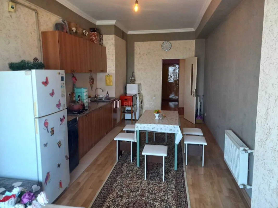 Satılır 3 otaqlı mənzil 127 m²