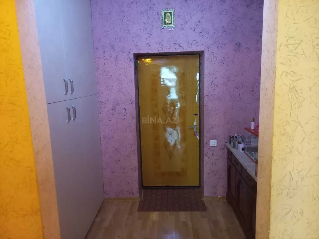 Satılır 3 otaqlı mənzil 127 m²
