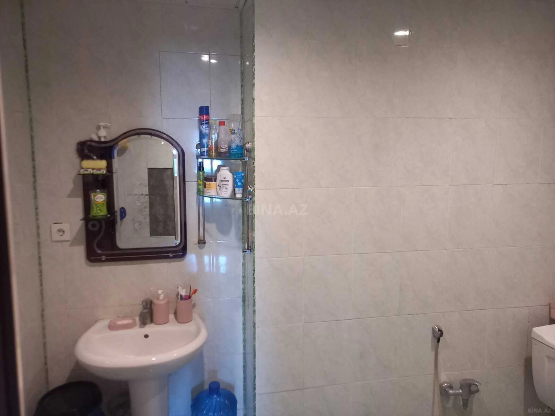 Satılır 3 otaqlı mənzil 127 m²