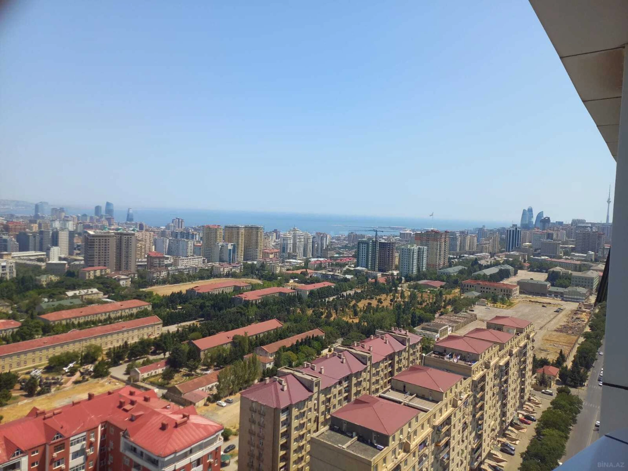Satılır 3 otaqlı mənzil 127 m²