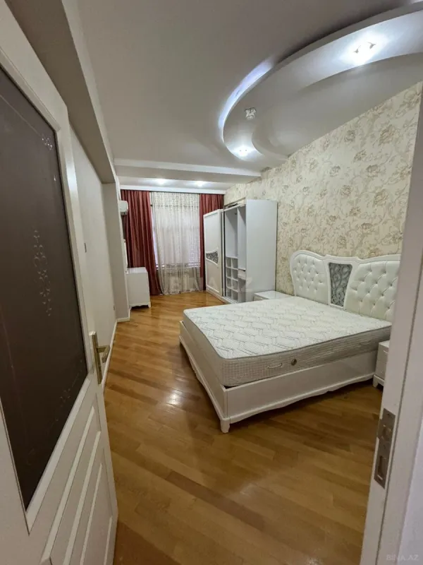 Kirayə verilir 3 otaqlı mənzil 110 m²