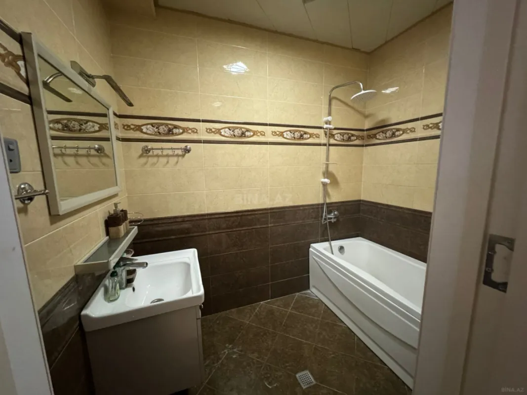 Kirayə verilir 3 otaqlı mənzil 110 m²