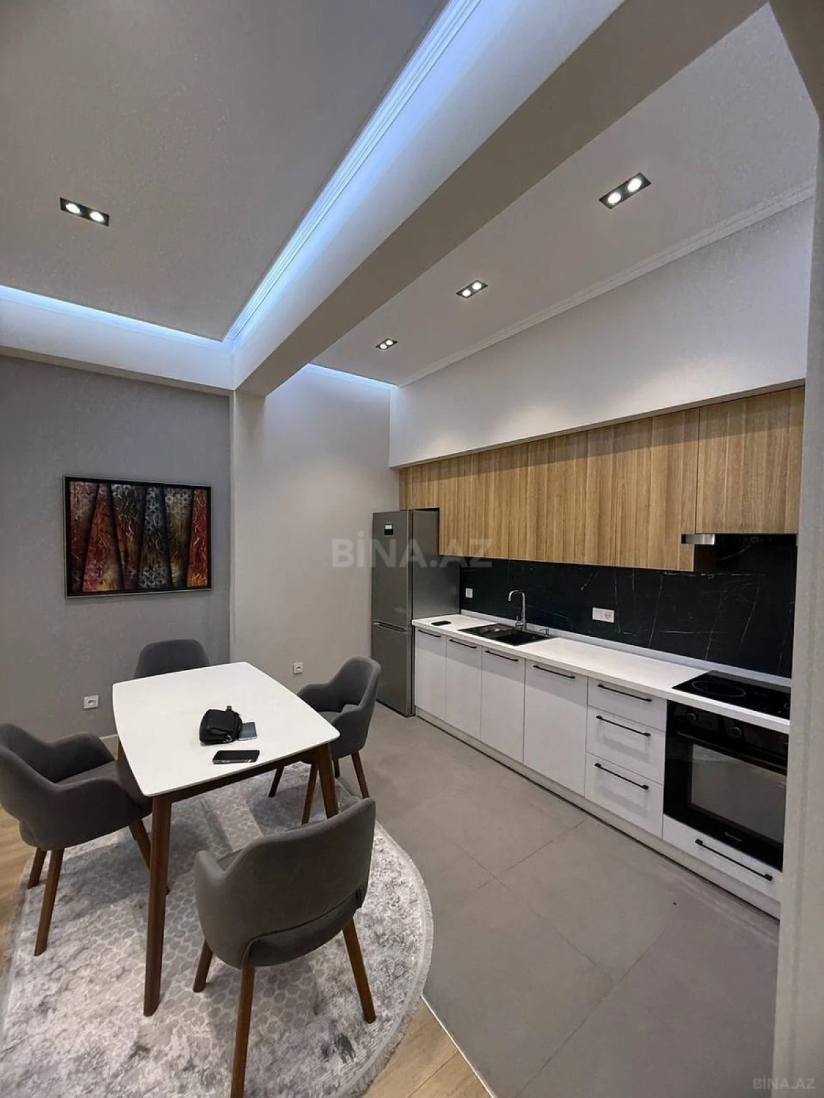 Kirayə verilir 2 otaqlı mənzil 75 m²