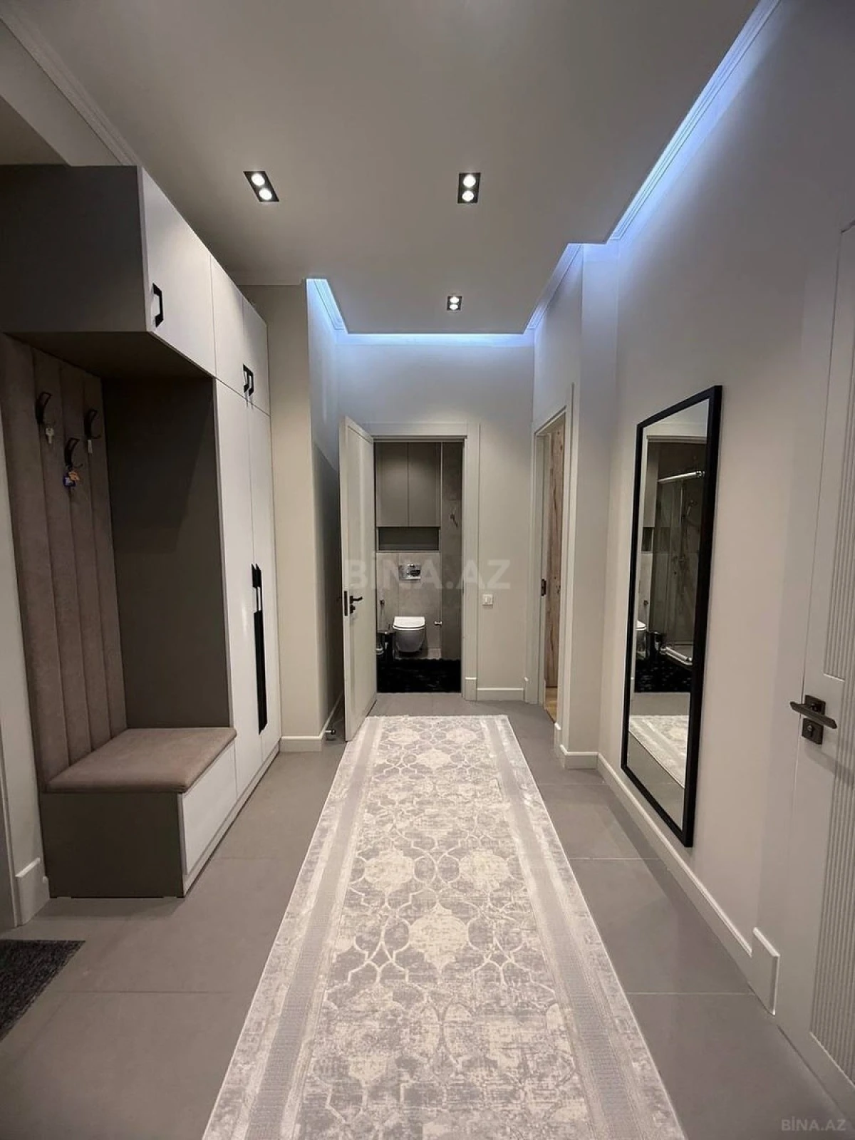 Kirayə verilir 2 otaqlı mənzil 75 m²
