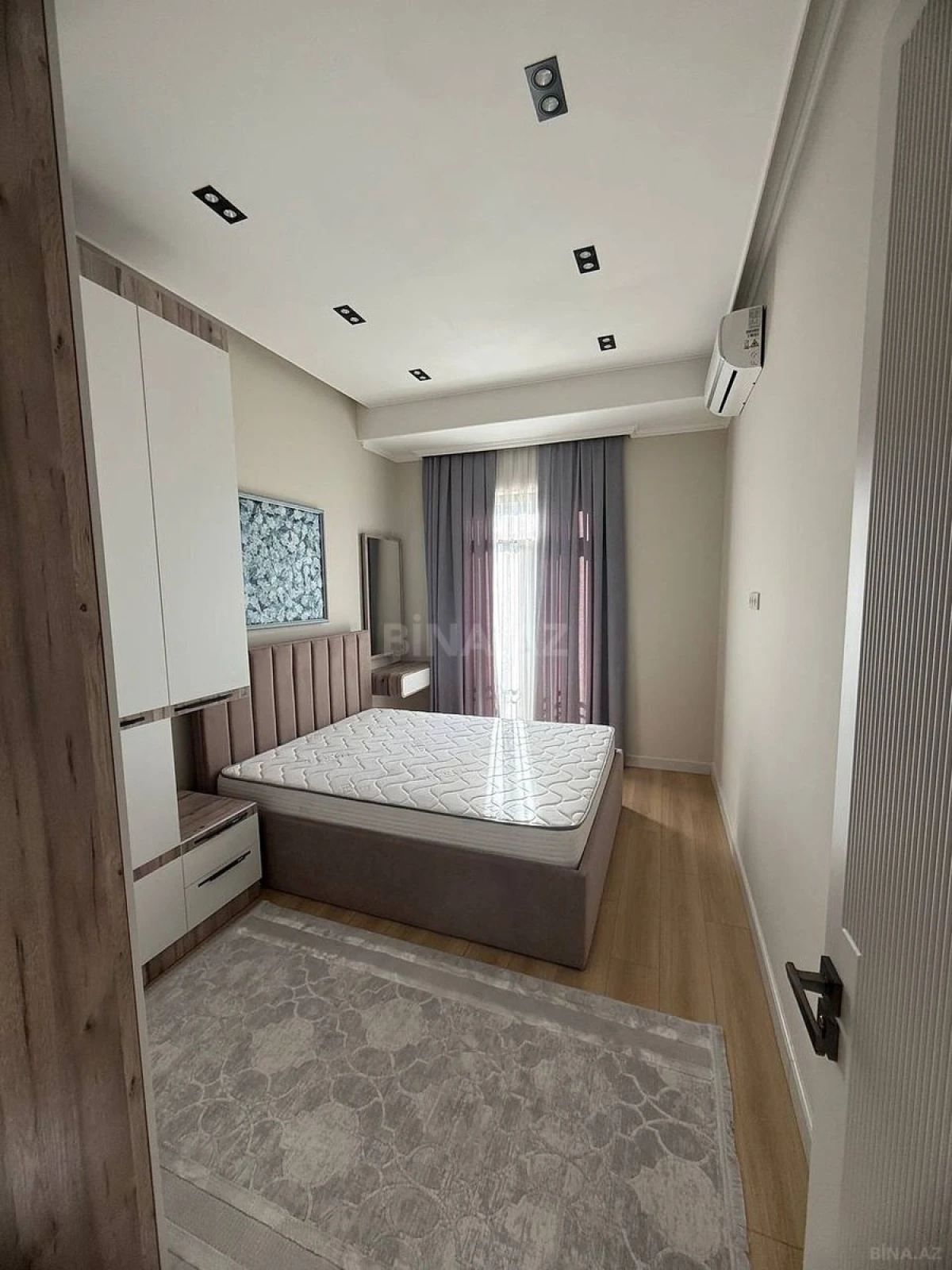 Kirayə verilir 2 otaqlı mənzil 75 m²