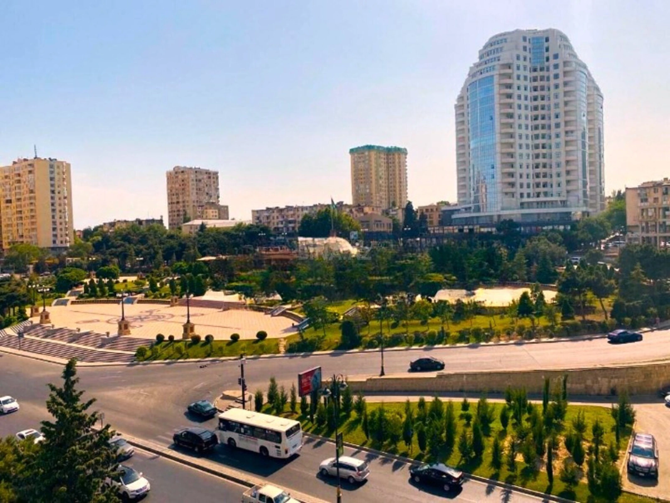 Satılır 2 otaqlı mənzil 68 m²