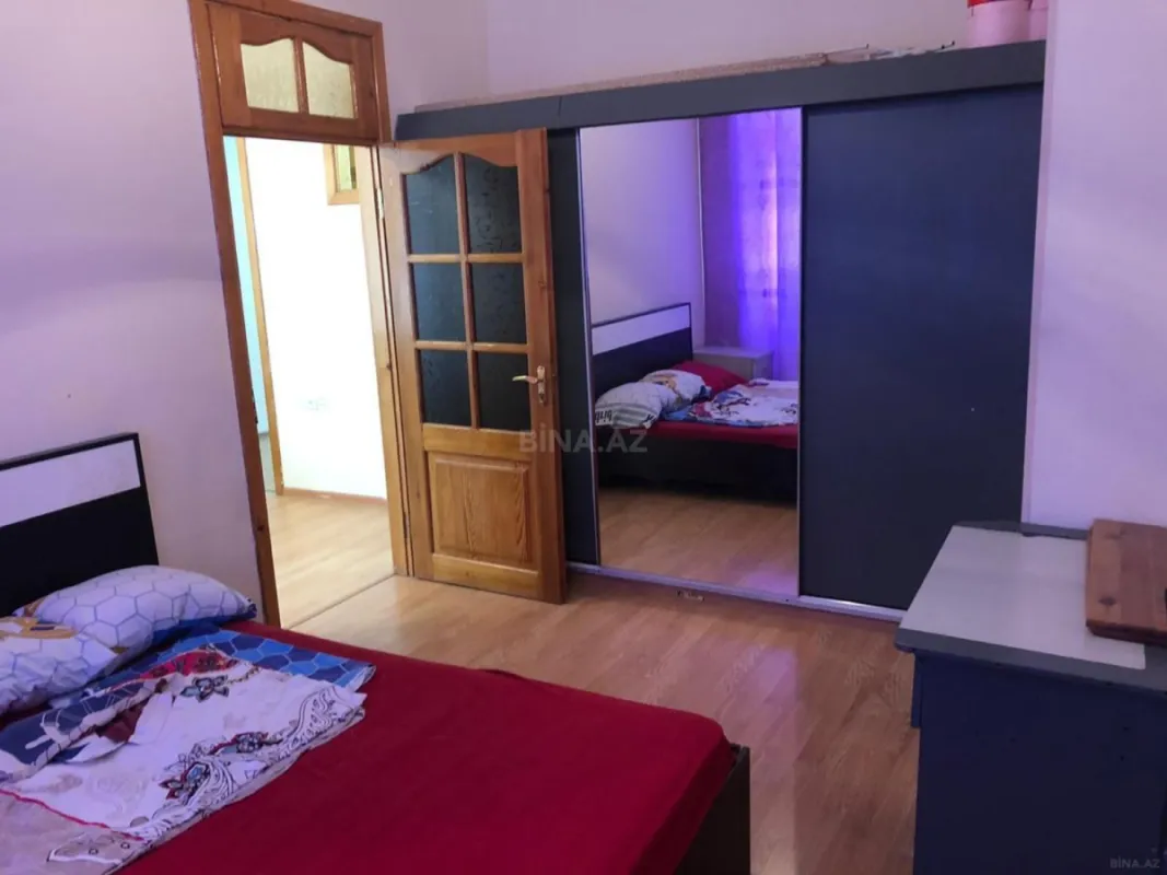 Satılır 2 otaqlı mənzil 68 m²