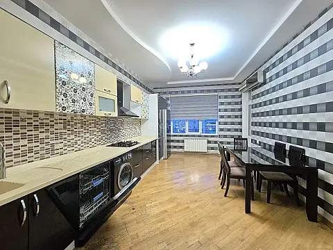 Kirayə verilir 3 otaqlı mənzil 160 m² — Bakı, Xətai 3 otaq 160.00 m²
