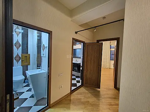Kirayə verilir 3 otaqlı mənzil 160 m²