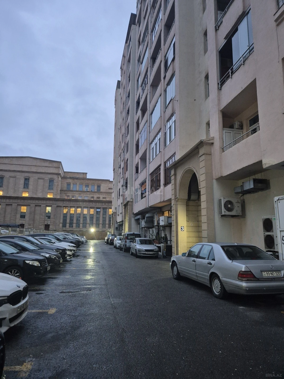 Kirayə verilir 3 otaqlı mənzil 160 m²