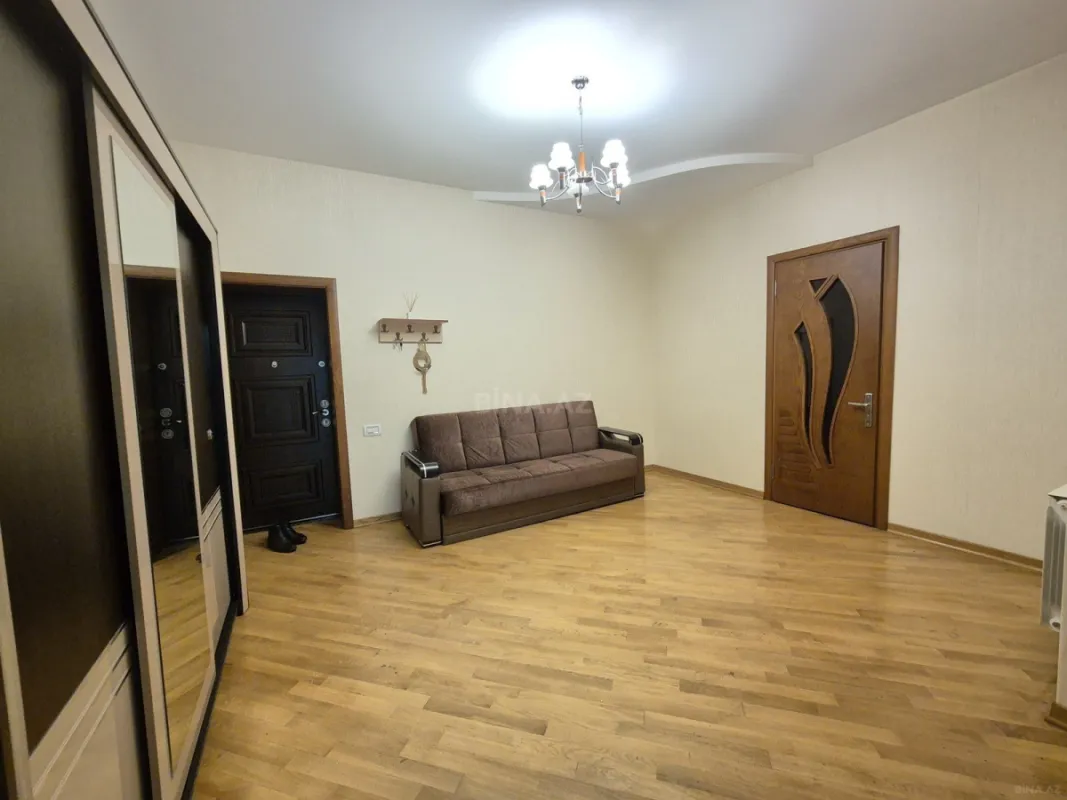 Kirayə verilir 3 otaqlı mənzil 160 m²