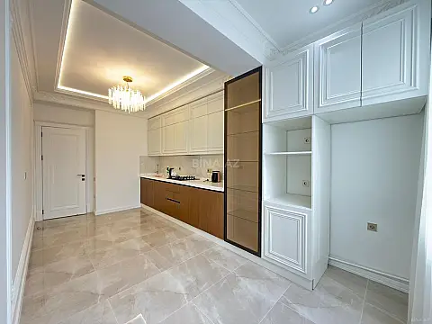 Satılır 3 otaqlı mənzil 120 m²