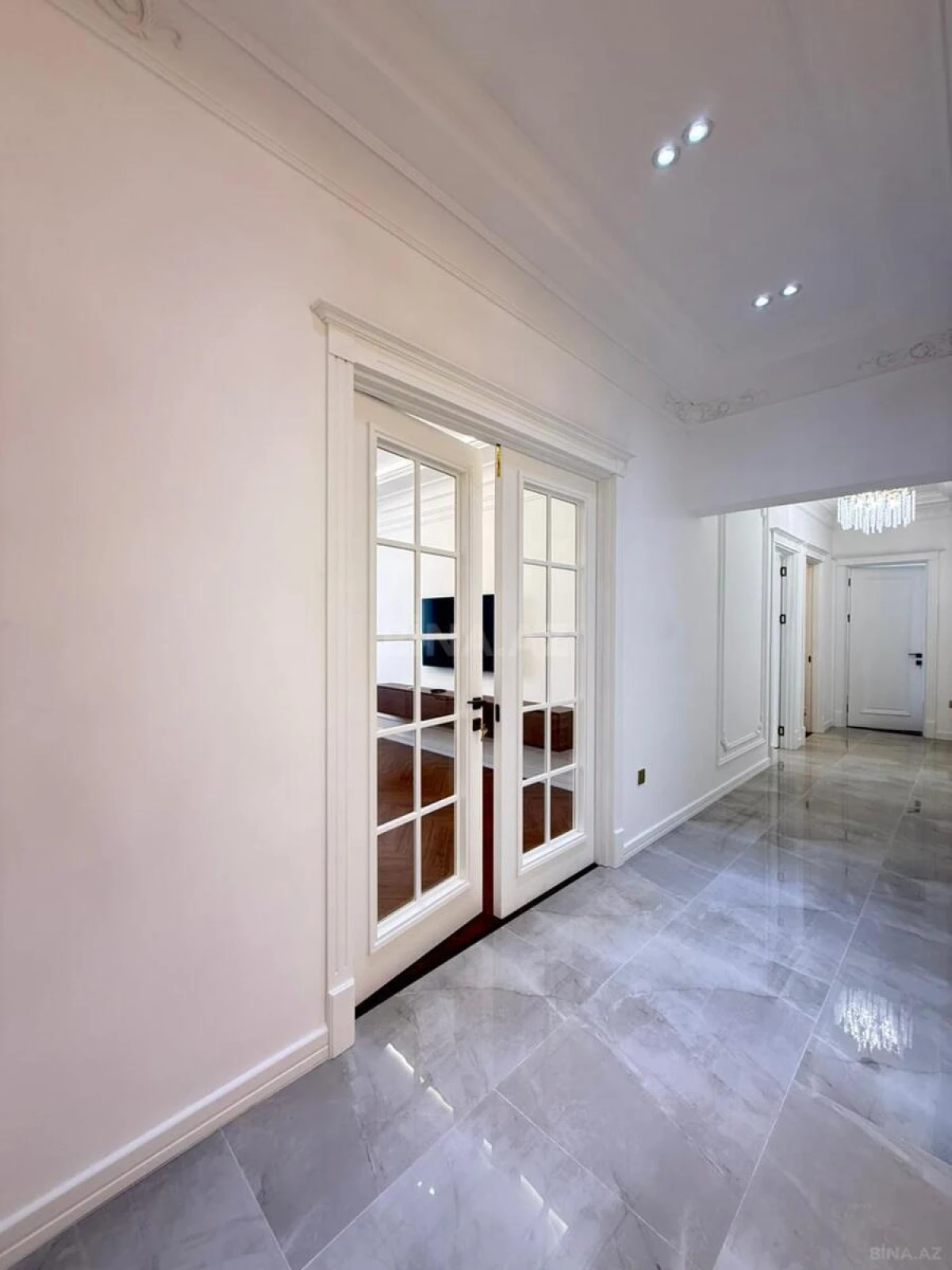 Satılır 3 otaqlı mənzil 120 m²