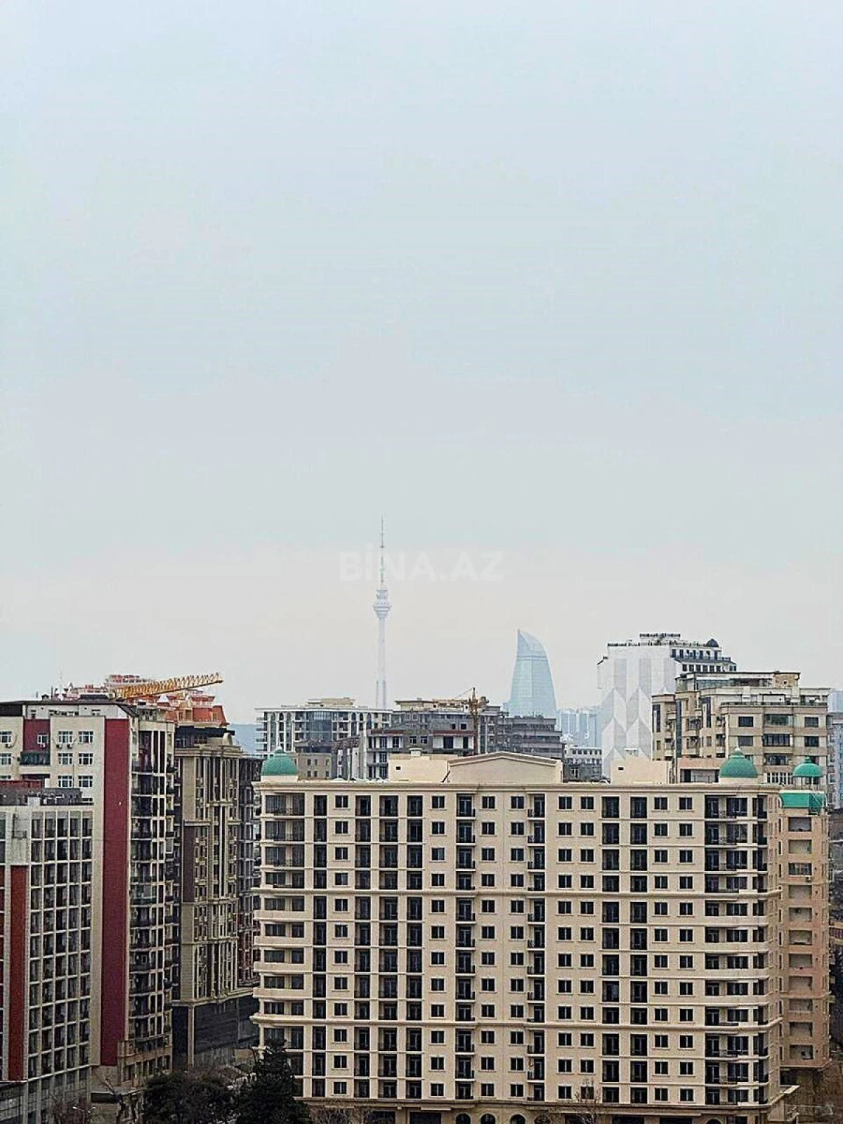 Satılır 3 otaqlı mənzil 120 m²