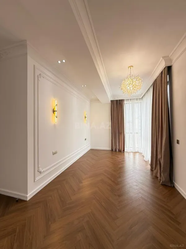 Satılır 3 otaqlı mənzil 120 m²