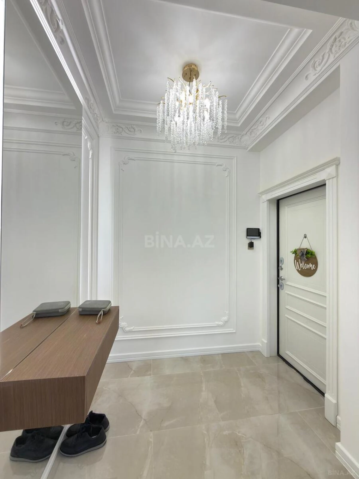 Satılır 3 otaqlı mənzil 120 m²