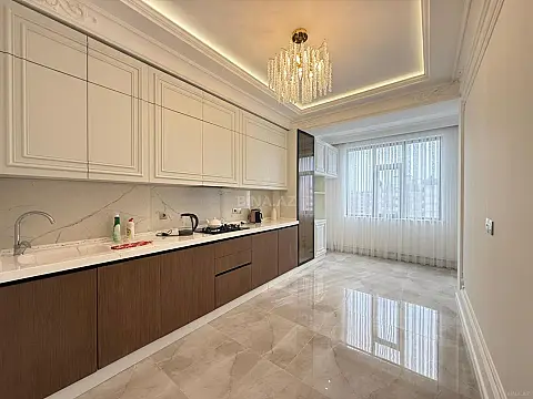 Satılır 3 otaqlı mənzil 120 m²