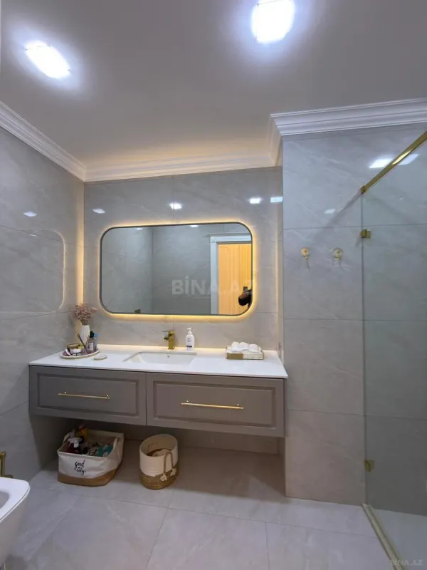 Satılır 3 otaqlı mənzil 120 m²
