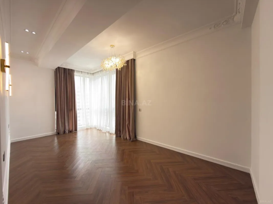 Satılır 3 otaqlı mənzil 120 m²