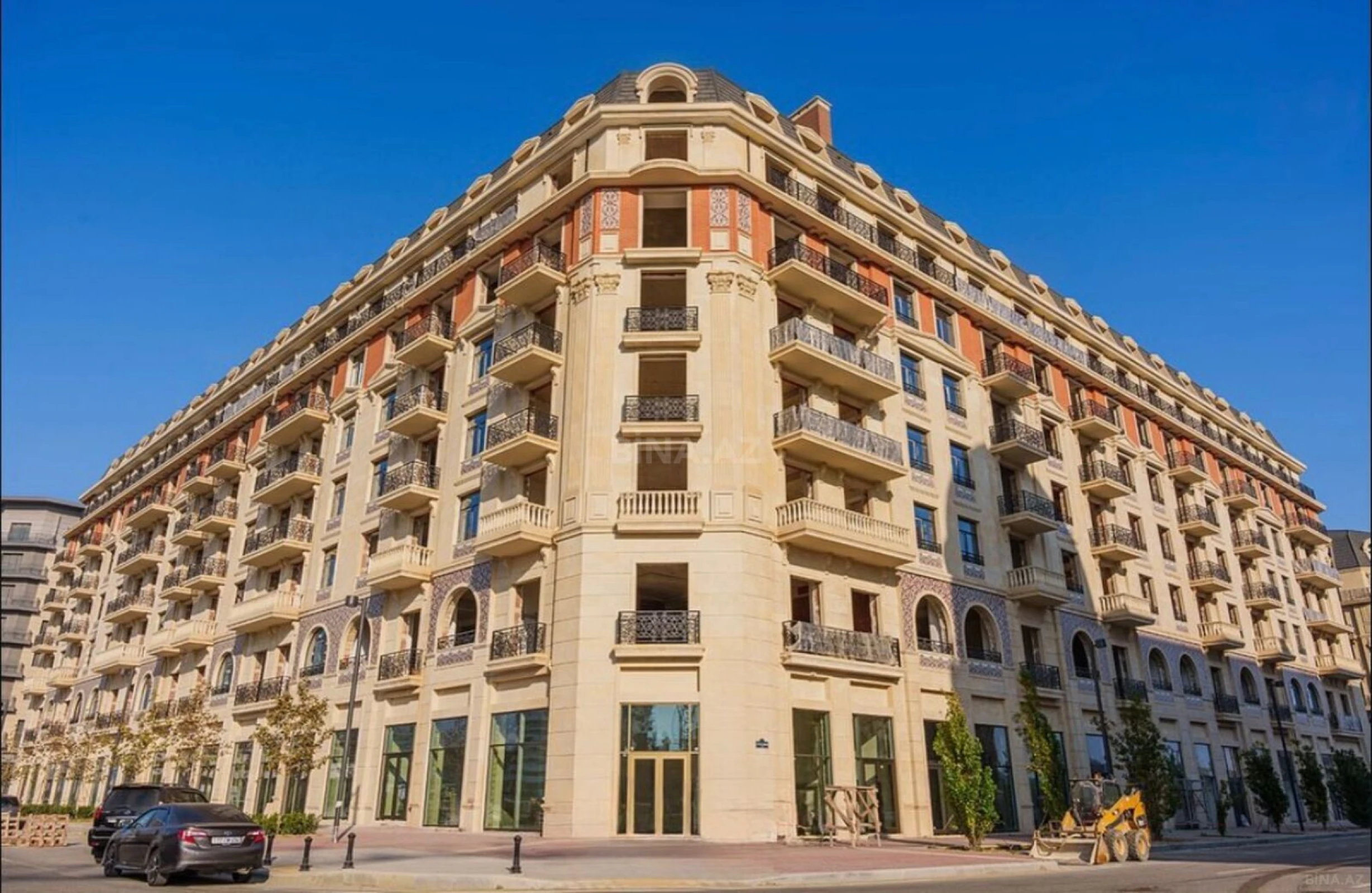 Satılır 3 otaqlı mənzil 111 m²