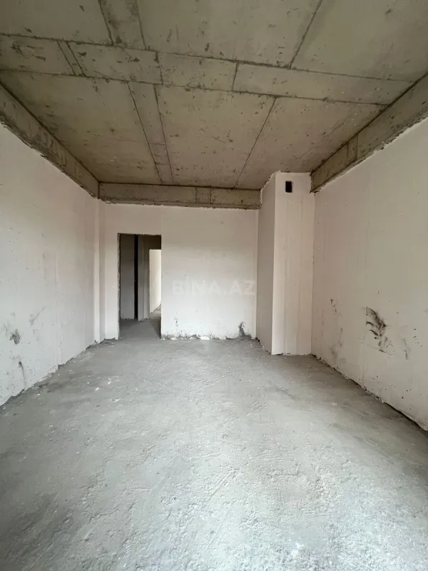 Satılır 3 otaqlı mənzil 111 m²