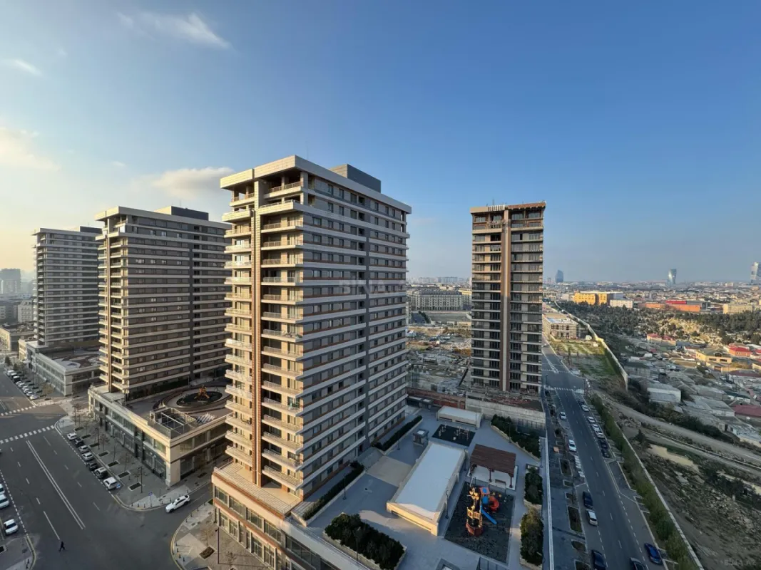 Satılır 3 otaqlı mənzil 163 m²