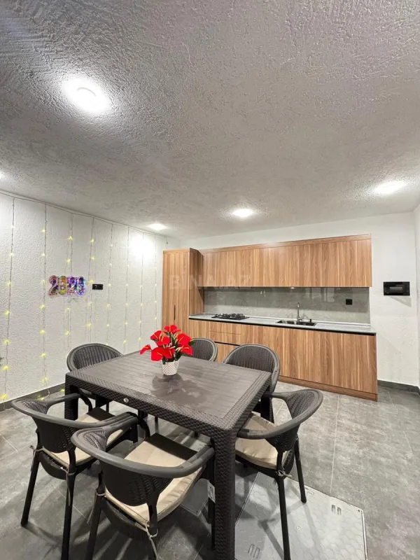 Satılır 4 otaqlı həyət evi 180 m²