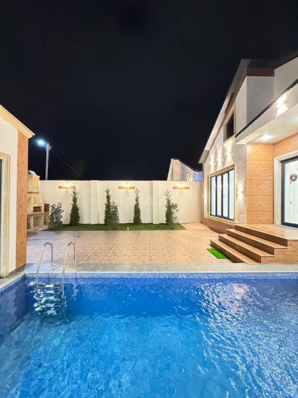 Satılır 4 otaqlı həyət evi 180 m²