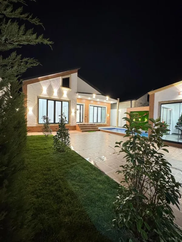 Satılır 4 otaqlı həyət evi 180 m²
