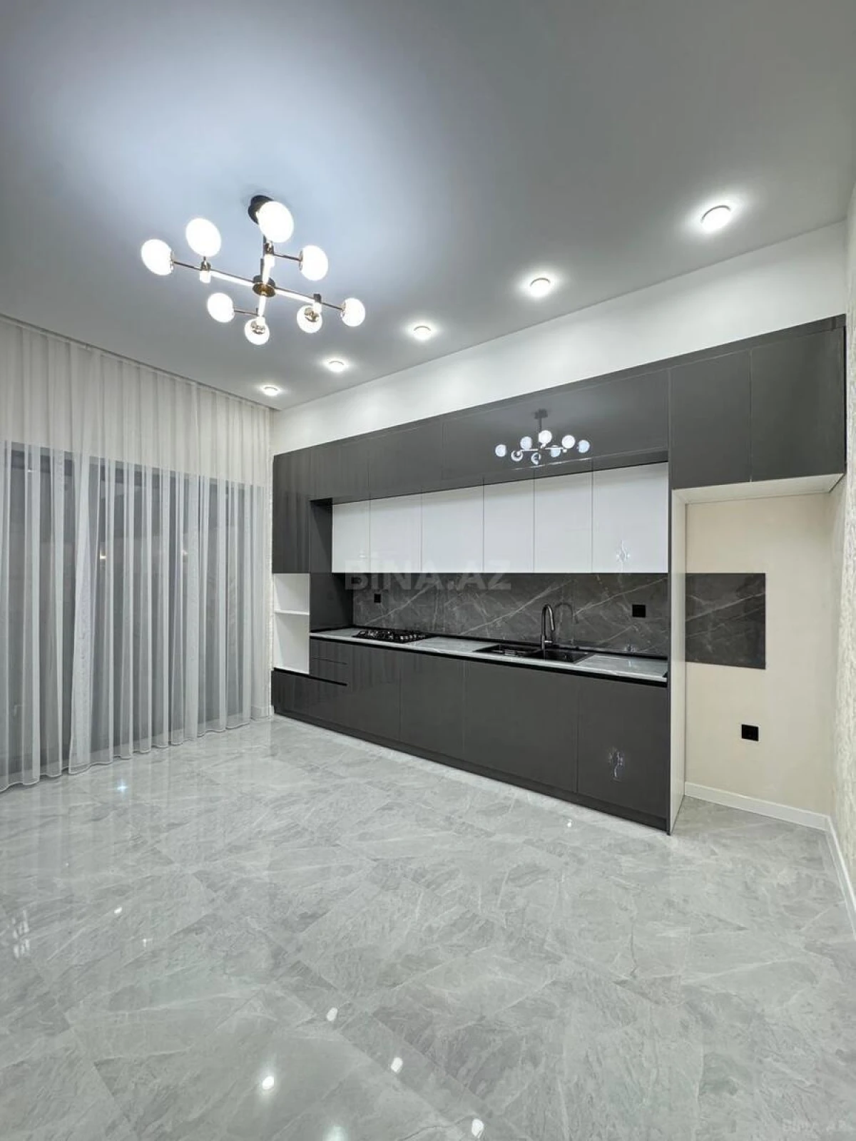 Satılır 4 otaqlı həyət evi 180 m²