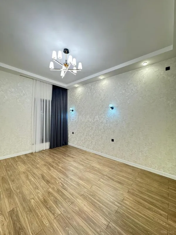 Satılır 4 otaqlı həyət evi 180 m²