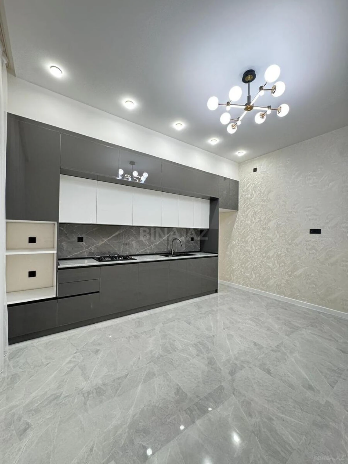 Satılır 4 otaqlı həyət evi 180 m²