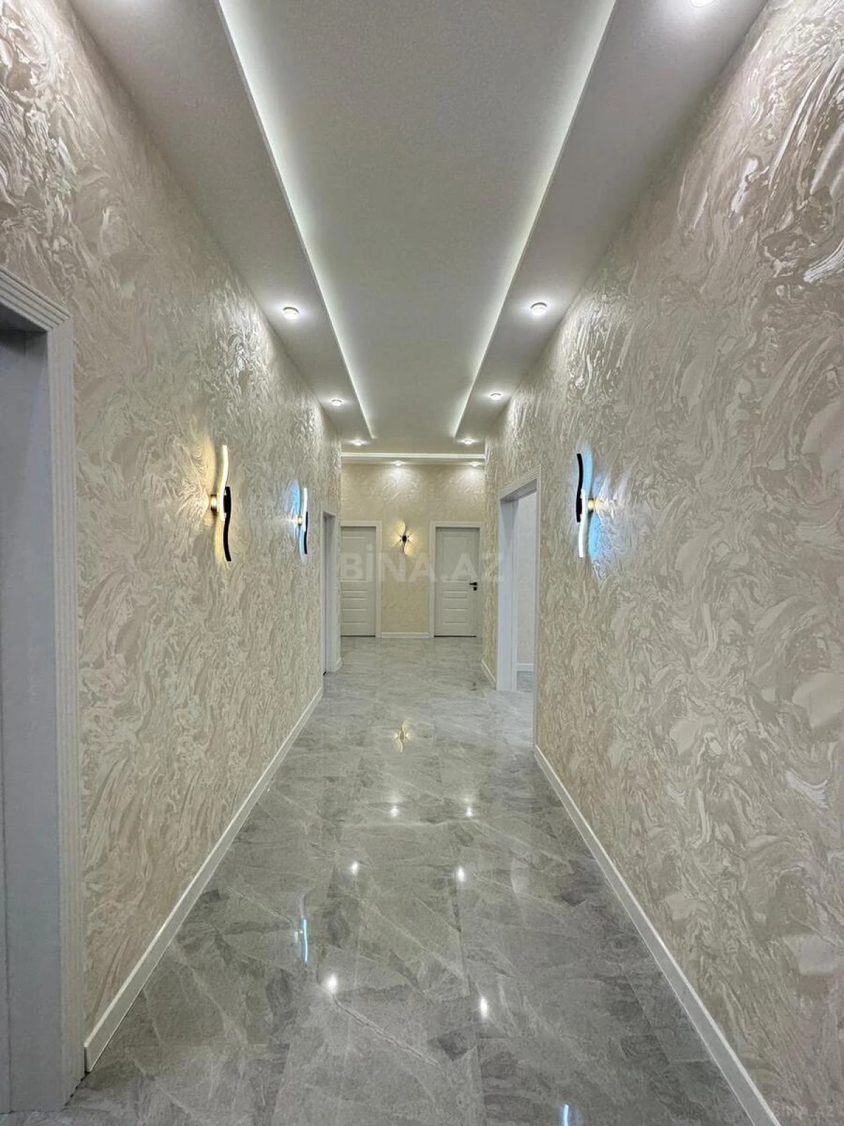 Satılır 4 otaqlı həyət evi 180 m²