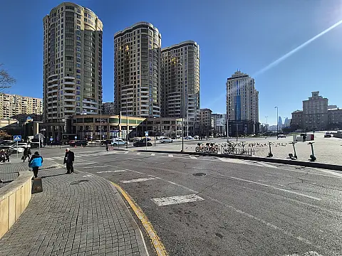 Kirayə verilir obyekt 80 m² — Bakı, Nizami 80.00 m²