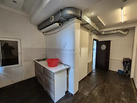 Kirayə verilir obyekt 80 m²