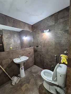 Kirayə verilir obyekt 80 m²