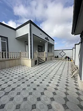 Satılır 4 otaqlı həyət evi 142 m²