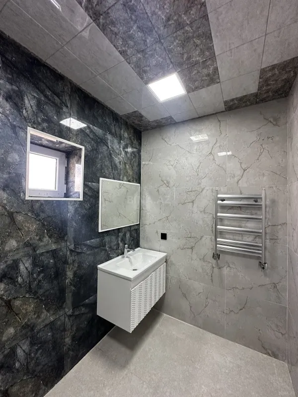 Satılır 4 otaqlı həyət evi 142 m²