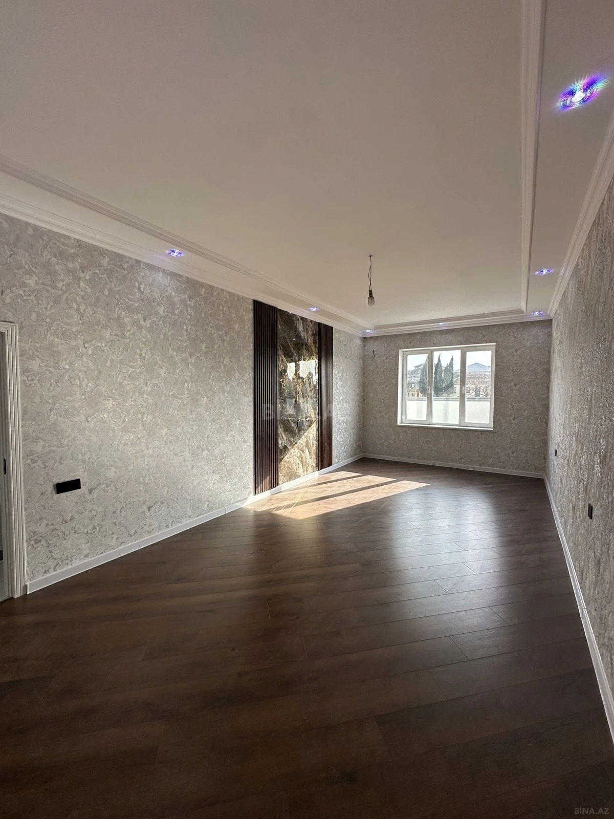 Satılır 4 otaqlı həyət evi 142 m²