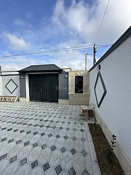 Satılır 4 otaqlı həyət evi 142 m²