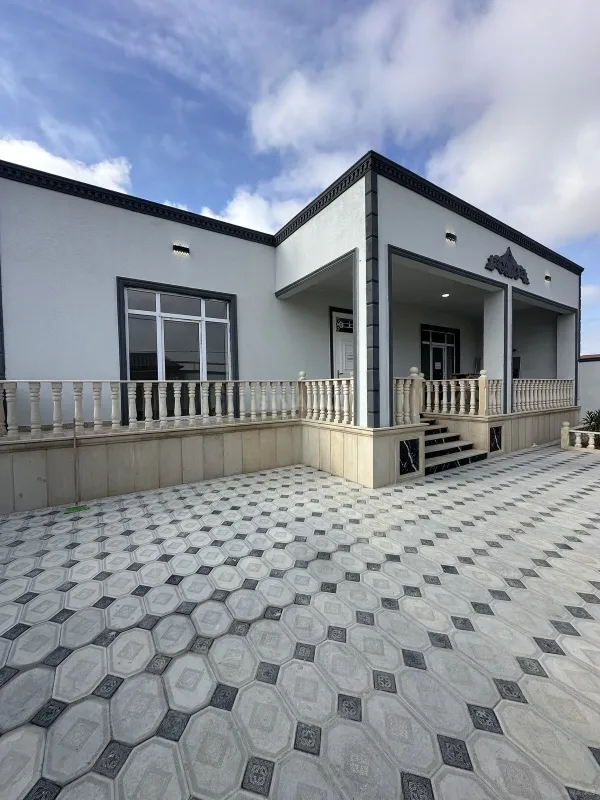 Satılır 4 otaqlı həyət evi 142 m²