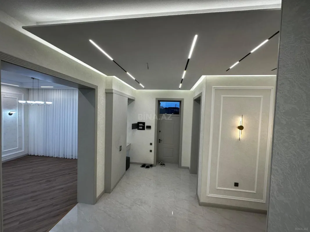 Satılır 5 otaqlı həyət evi 200 m²