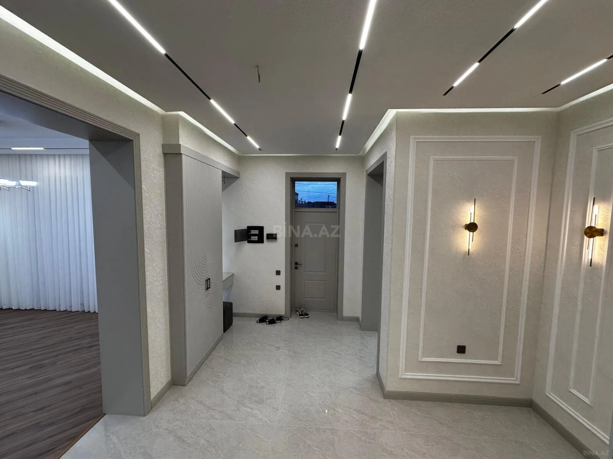 Satılır 5 otaqlı həyət evi 200 m²