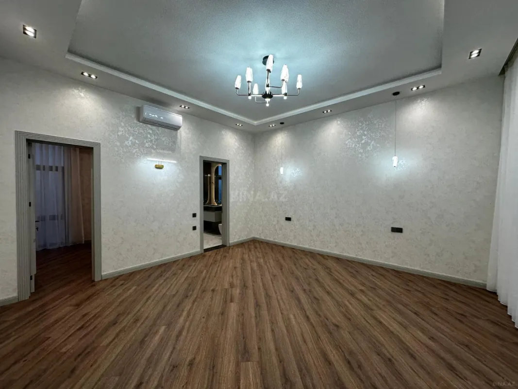 Satılır 5 otaqlı həyət evi 200 m²