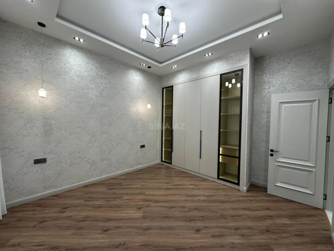 Satılır 5 otaqlı həyət evi 200 m²