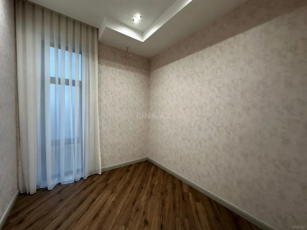 Satılır 5 otaqlı həyət evi 200 m²