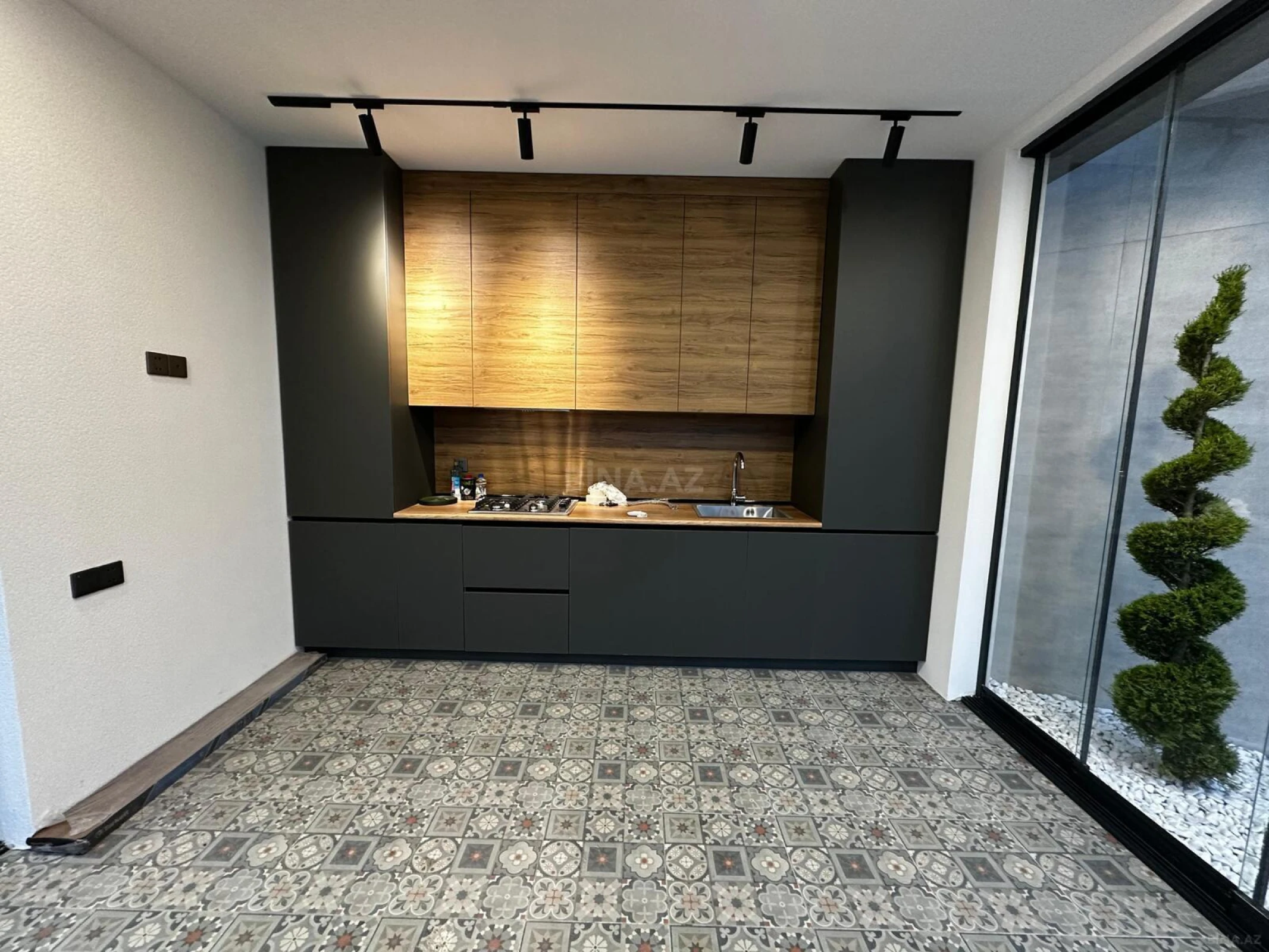 Satılır 5 otaqlı həyət evi 200 m²