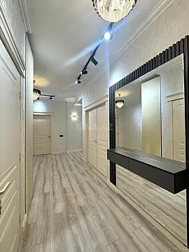Satılır 3 otaqlı mənzil 145 m²