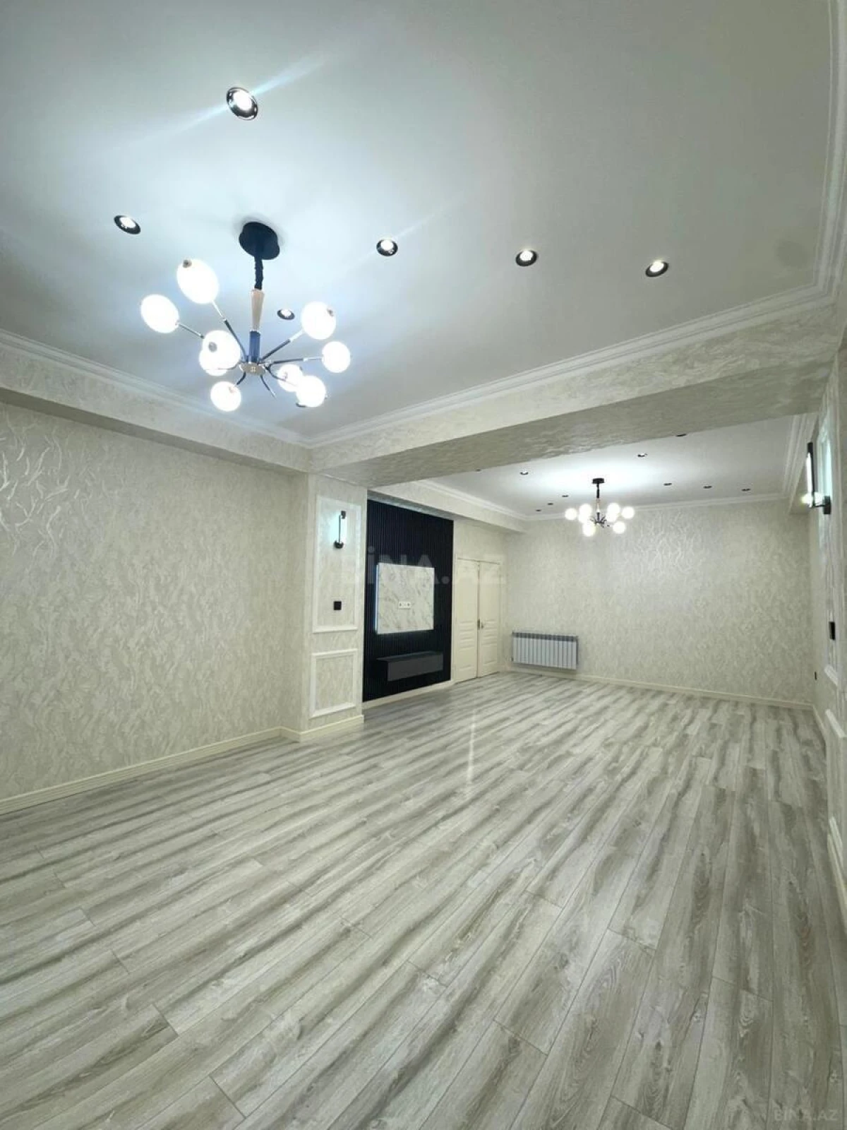 Satılır 3 otaqlı mənzil 145 m²